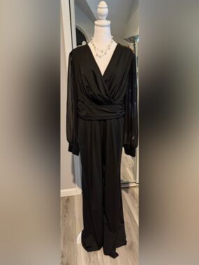 Black Long-Sleeve V-Neck Women's Jumpsuit/pants 2x